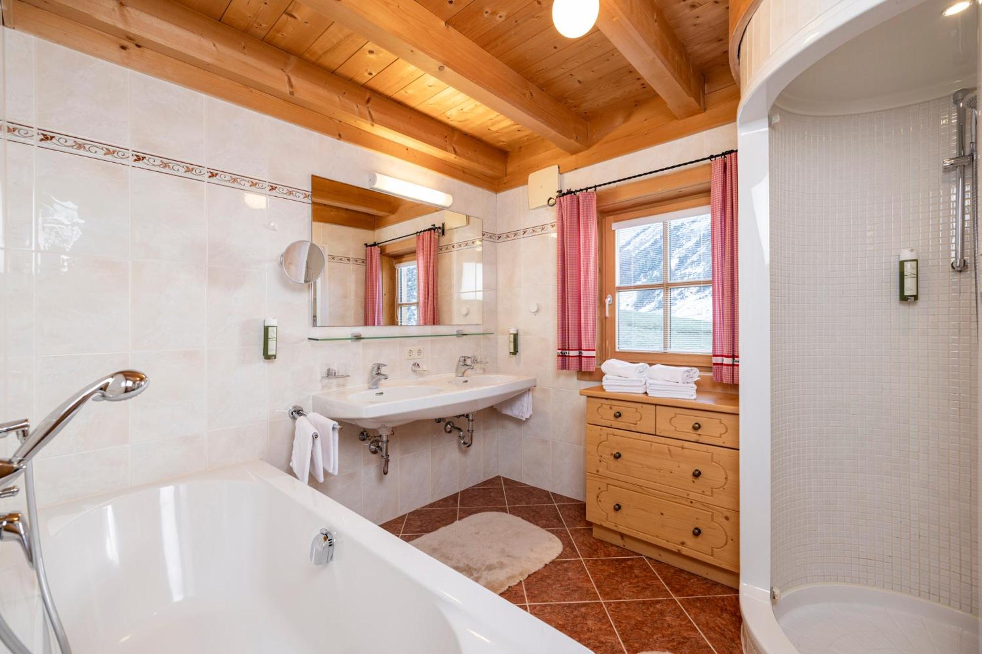 טוקס Family Lodge Maximilian מראה חיצוני תמונה